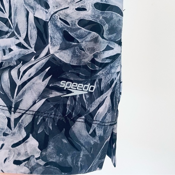 Speedo Swim Skort (Short/Skirt) - Size S - Excellent Condition - Picture 3 of 8